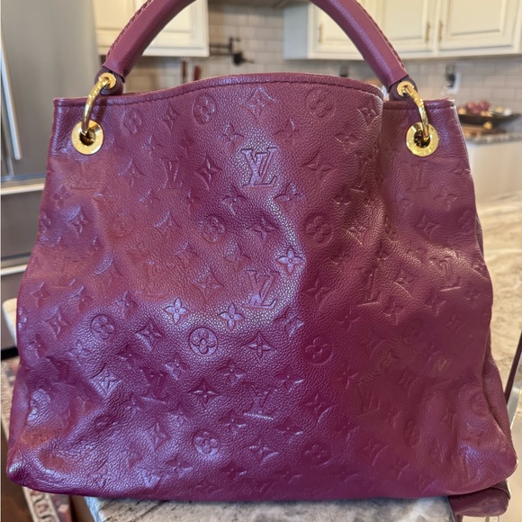 SOLD!! 💗♥️ Louis Vuitton Artsy Empreinte Burgundy EXCELLENT CONDITION ♥️💗 - Picture 8 of 11